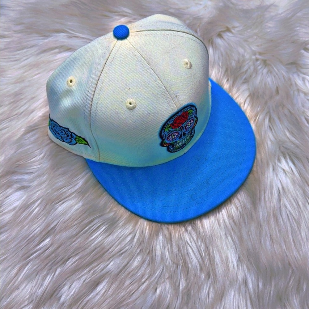 Sugar Skulls Rings & Crns Hat Cap Blue White Skull Colorful ~ Like New RARE